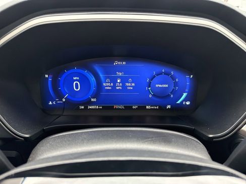 Used 2022 Ford Escape SEL w/ Technology Package FWD image 15