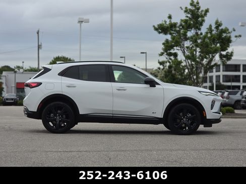 Used 2025 Buick Envision Sport Touring AWD/4WD image 8