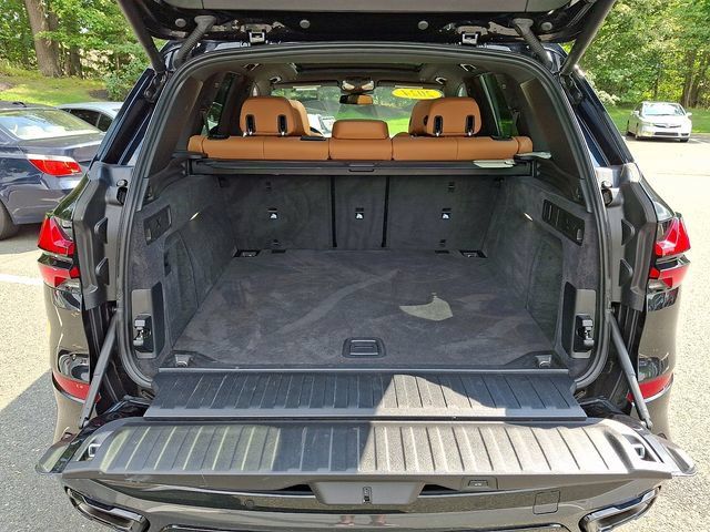 Used 2024 BMW X5 xDrive40i w/ M Sport Package AWD/4WD image 28