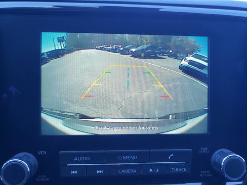 Used 2022 Nissan Frontier SV w/ Technology Package image 35