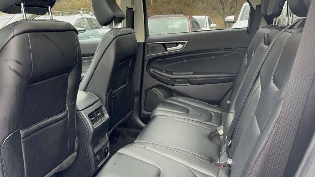 Used 2022 Ford Edge Titanium AWD/4WD image 34