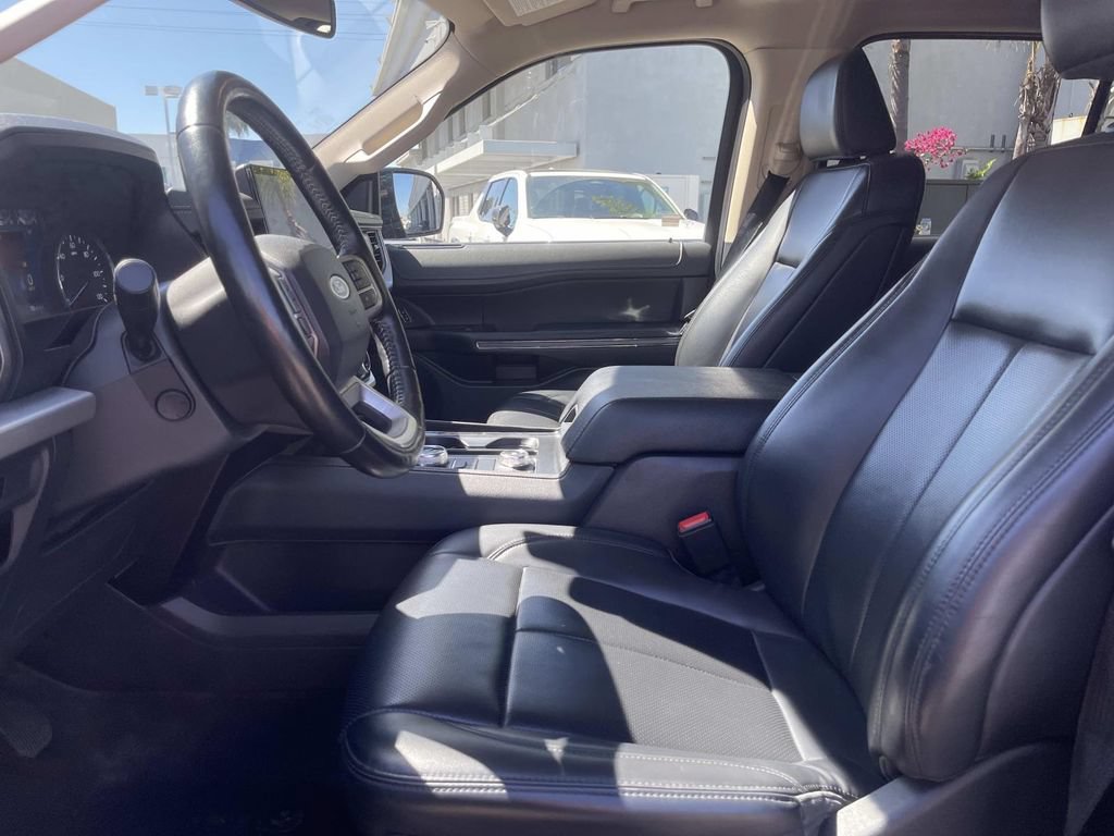 Used 2024 Ford Expedition XLT AWD/4WD image 18
