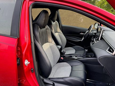 Used 2022 Toyota Corolla XSE image 32