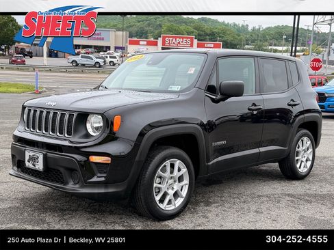 Used 2023 Jeep Renegade Latitude AWD/4WD image 1