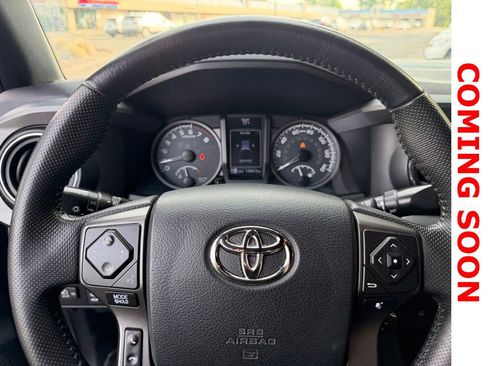 Used 2016 Toyota Tacoma TRD Off-Road w/ Towing Package AWD/4WD image 15
