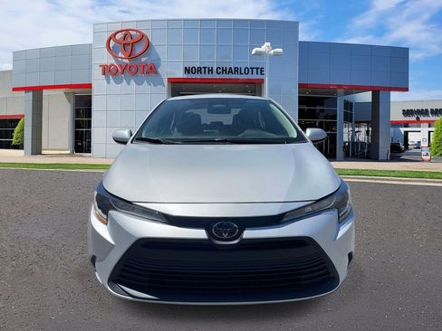 Used 2024 Toyota Corolla LE FWD image 3