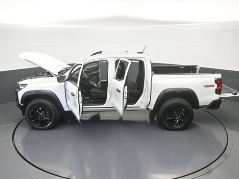 Used 2025 Chevrolet Colorado Trail Boss AWD/4WD image 59