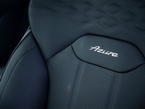 Certified 2024 Bentley Bentayga Extended Wheelbase image 12