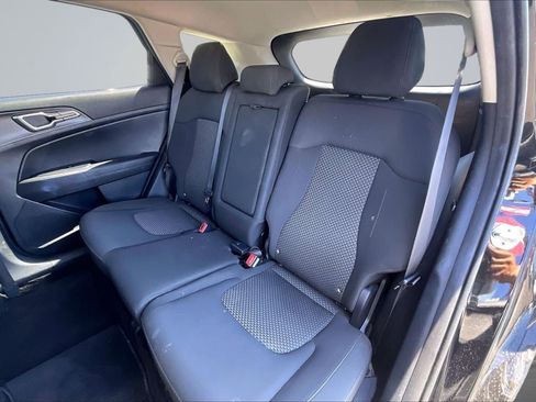 Used 2023 Kia Sportage LX FWD image 26