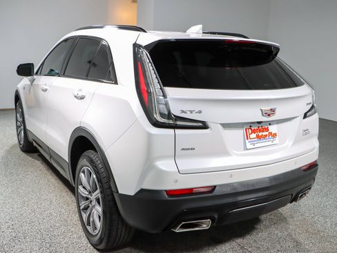 Used 2023 Cadillac XT4 Sport w/ Sun And Sound Package AWD/4WD image 9