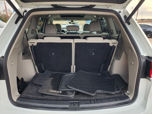 Used 2021 Volkswagen Atlas SEL R-Line image 6