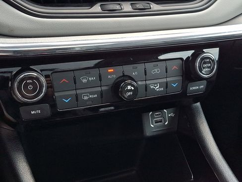 Certified 2022 Jeep Compass Limited w/ Elite Group AWD/4WD image 16