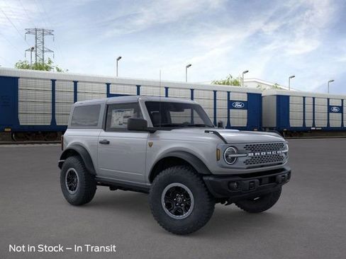 New 2026 Ford Bronco Badlands image 7