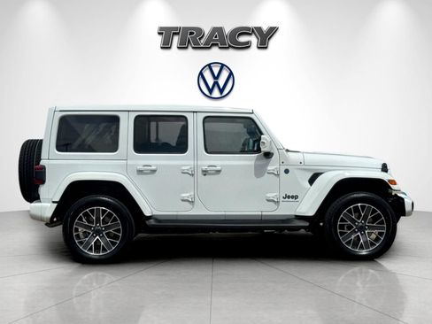 Used 2024 Jeep Wrangler High Altitude AWD/4WD image 3
