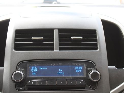 Used 2012 Chevrolet Sonic LT image 18