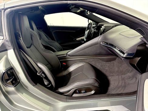 Used 2022 Chevrolet Corvette 1LT image 21