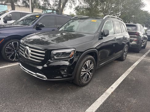 Used 2025 Mercedes-Benz GLB 250 image 4