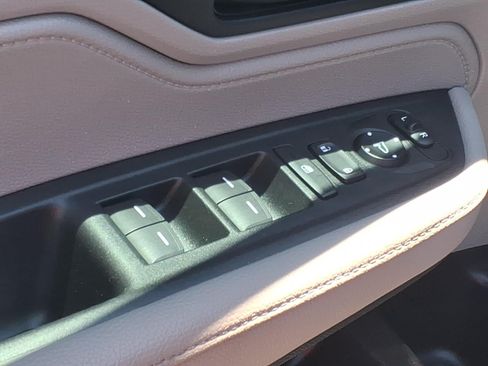 Used 2023 Honda Odyssey EX-L image 24