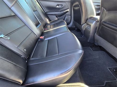 Used 2023 Nissan Sentra SR w/ SR Premium Package image 14