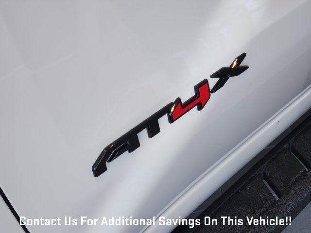 New 2026 GMC Sierra 1500 AT4X w/ LPO, Black Badging Package AWD/4WD image 8