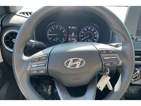 Used 2022 Hyundai Kona SE image 32