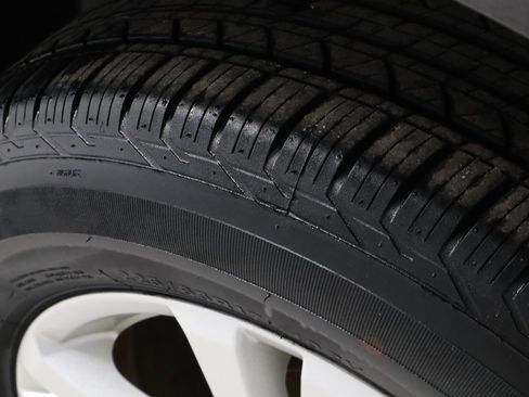 Used 2015 Chevrolet Equinox LT w/ Driver Convenience Package image 20