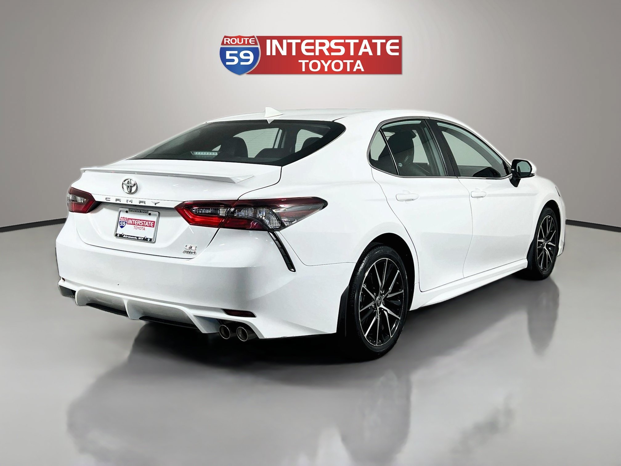Certified 2024 Toyota Camry SE w/ Cold Weather Package AWD/4WD image 7