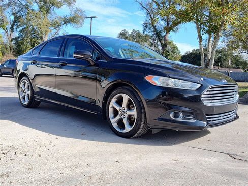 Used 2014 Ford Fusion SE image 10