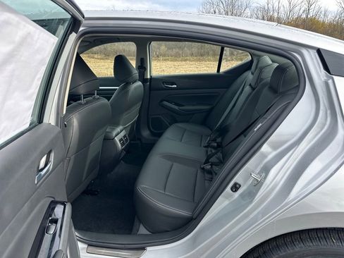 New 2025 Nissan Altima 2.5 SL image 12