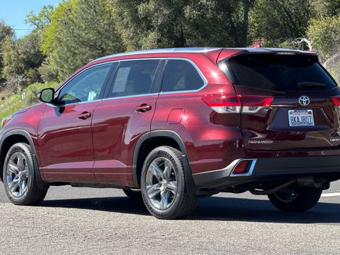 Used 2019 Toyota Highlander Limited Platinum AWD/4WD image 6