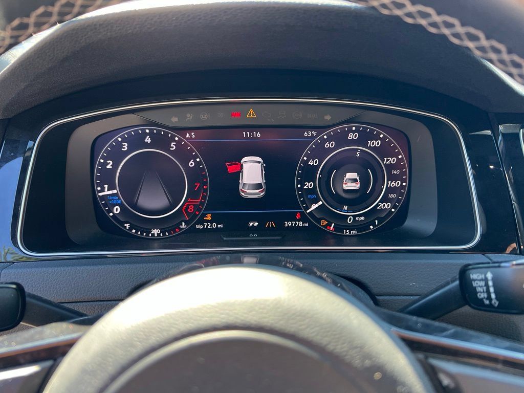 Used 2019 Volkswagen Golf R 4-Door AWD/4WD image 16