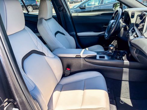 Certified 2024 Lexus UX 250h FWD image 16