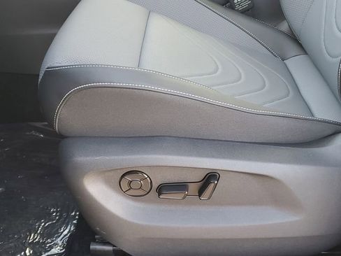 New 2026 Volkswagen Tiguan SE image 13