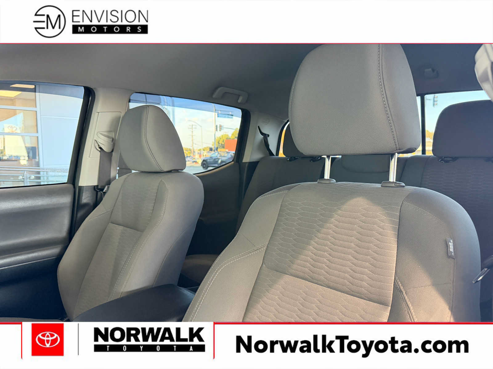 Used 2019 Toyota Tacoma SR5 RWD image 19