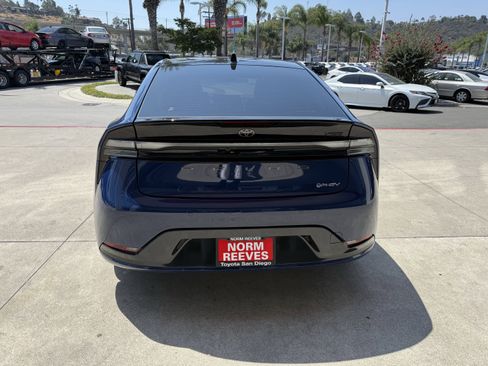 Certified 2025 Toyota Prius Plug-In Hybrid image 25