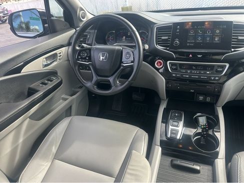 Used 2019 Honda Pilot Touring image 13