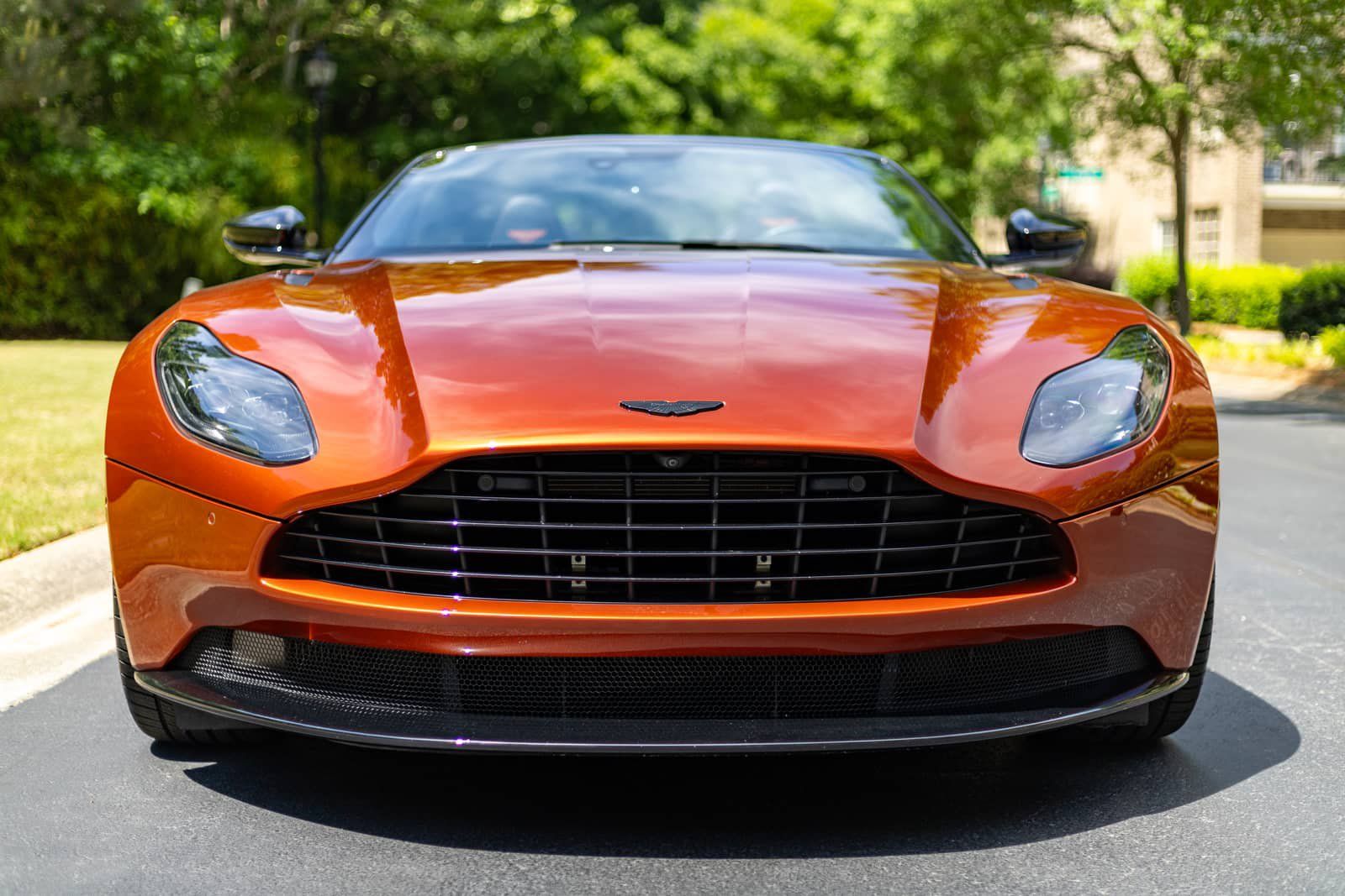 Used 2021 Aston Martin DB11 Volante RWD image 28
