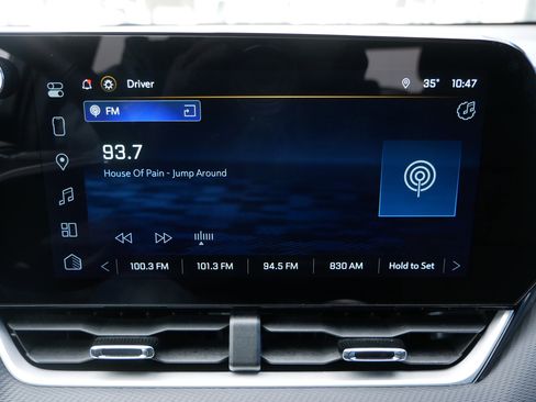 Certified 2025 Chevrolet Equinox LT image 13