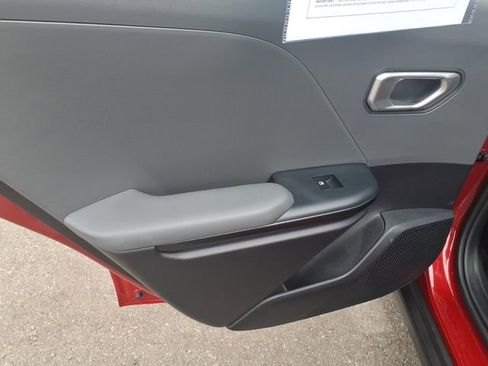 Used 2025 Kia K4 LXS image 10