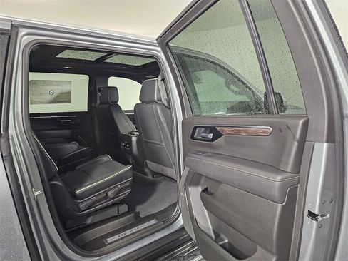 New 2026 Chevrolet Suburban Premier w/ Sun And Tow Package image 14