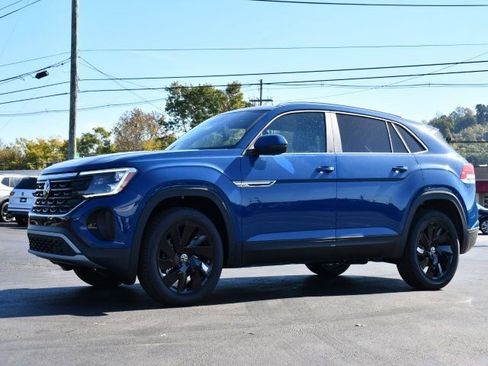 New 2025 Volkswagen Atlas Cross Sport SE image 3