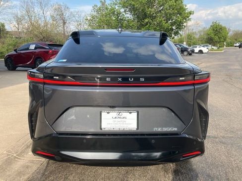 Used 2024 Lexus RZ 300e Premium w/ Accessory Package (Z1) image 4