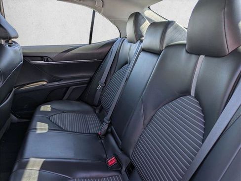 Used 2024 Toyota Camry SE image 17