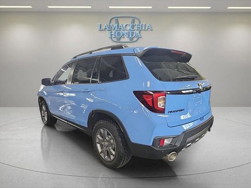 Used 2024 Honda Passport TrailSport image 4