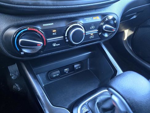 Used 2023 Kia Soul LX w/ LX Technology Package image 10