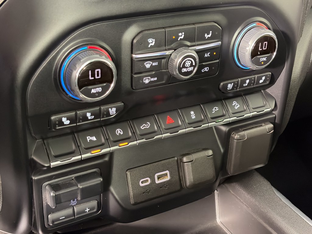 Used 2021 Chevrolet Silverado 1500 LTZ AWD/4WD image 21