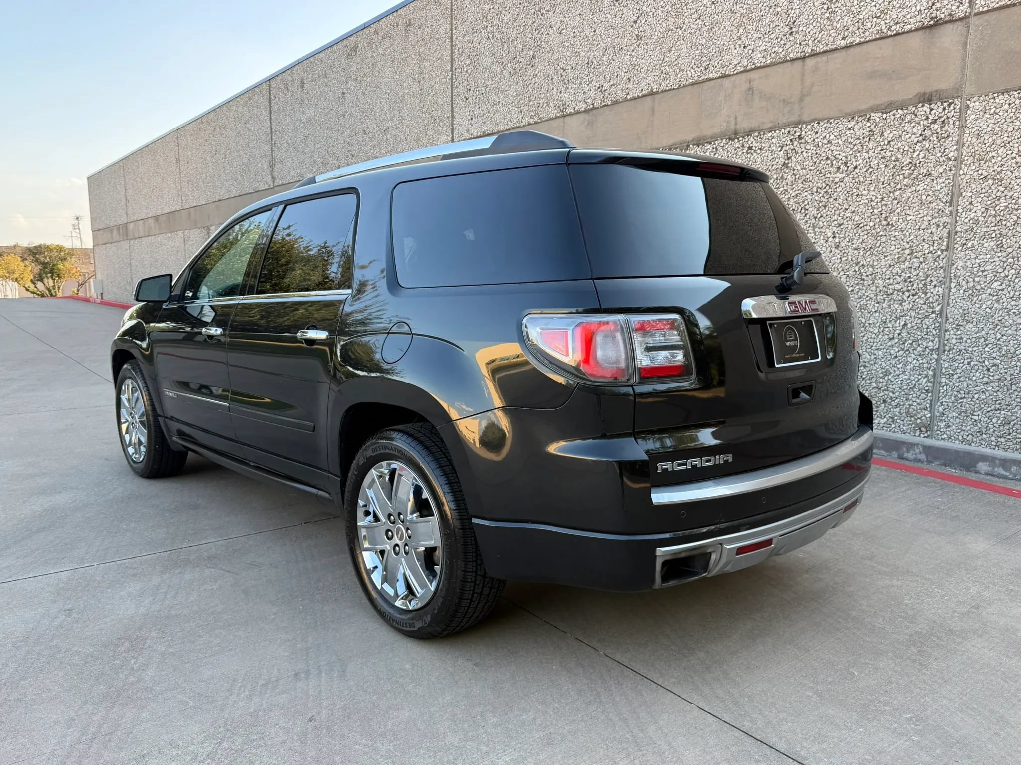 Used 2014 GMC Acadia Denali FWD image 4