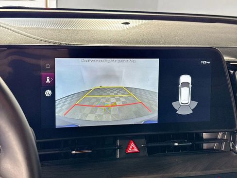 Used 2025 Kia Sportage X-Line image 18