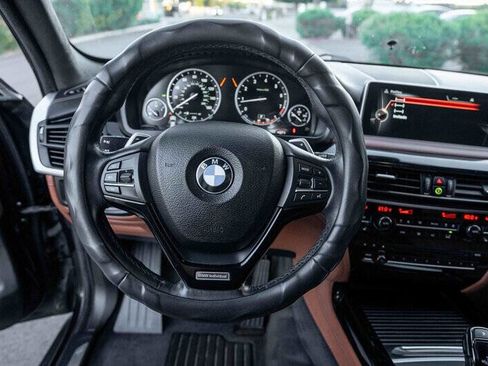 Used 2016 BMW X5 xDrive50i image 11