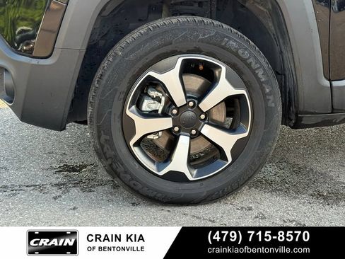 Used 2022 Jeep Renegade Trailhawk w/ Sun/Sound Group AWD/4WD image 34